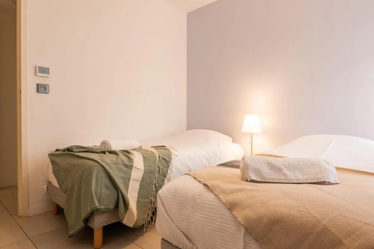 Image 4 of Palm Beach – swimming pool – beach at few steps