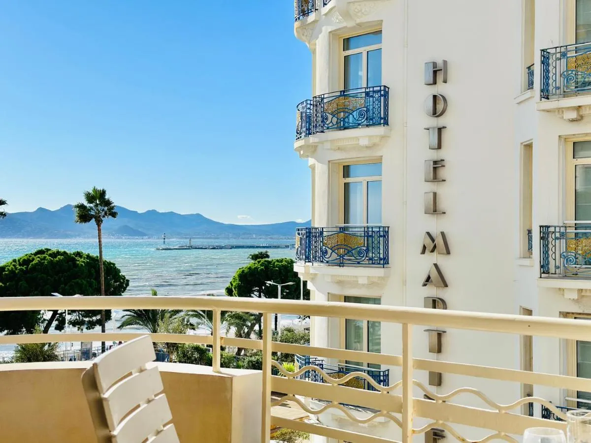 Image 5 of Palm Croisette – Studio vue Mer & Martinez