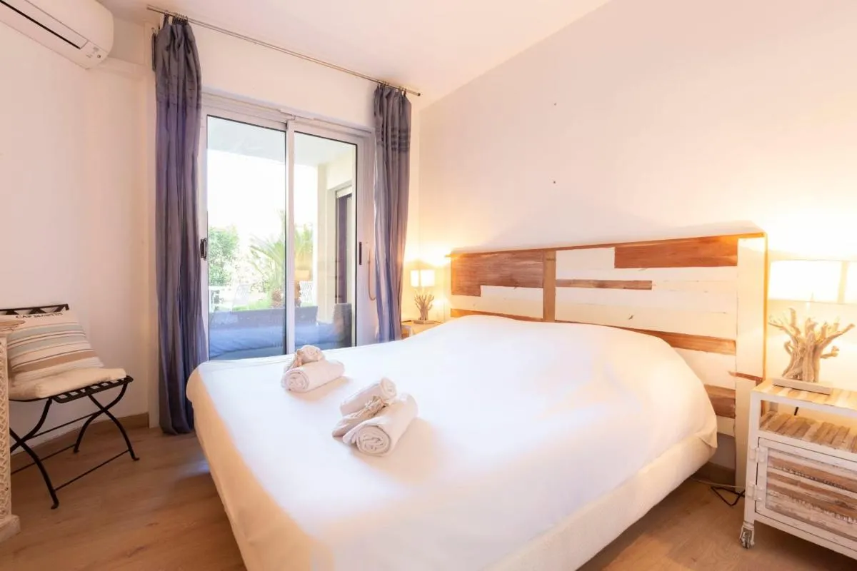 Image 1 of Paradise Cannes Center with Pool and Park VILLA LE LYS