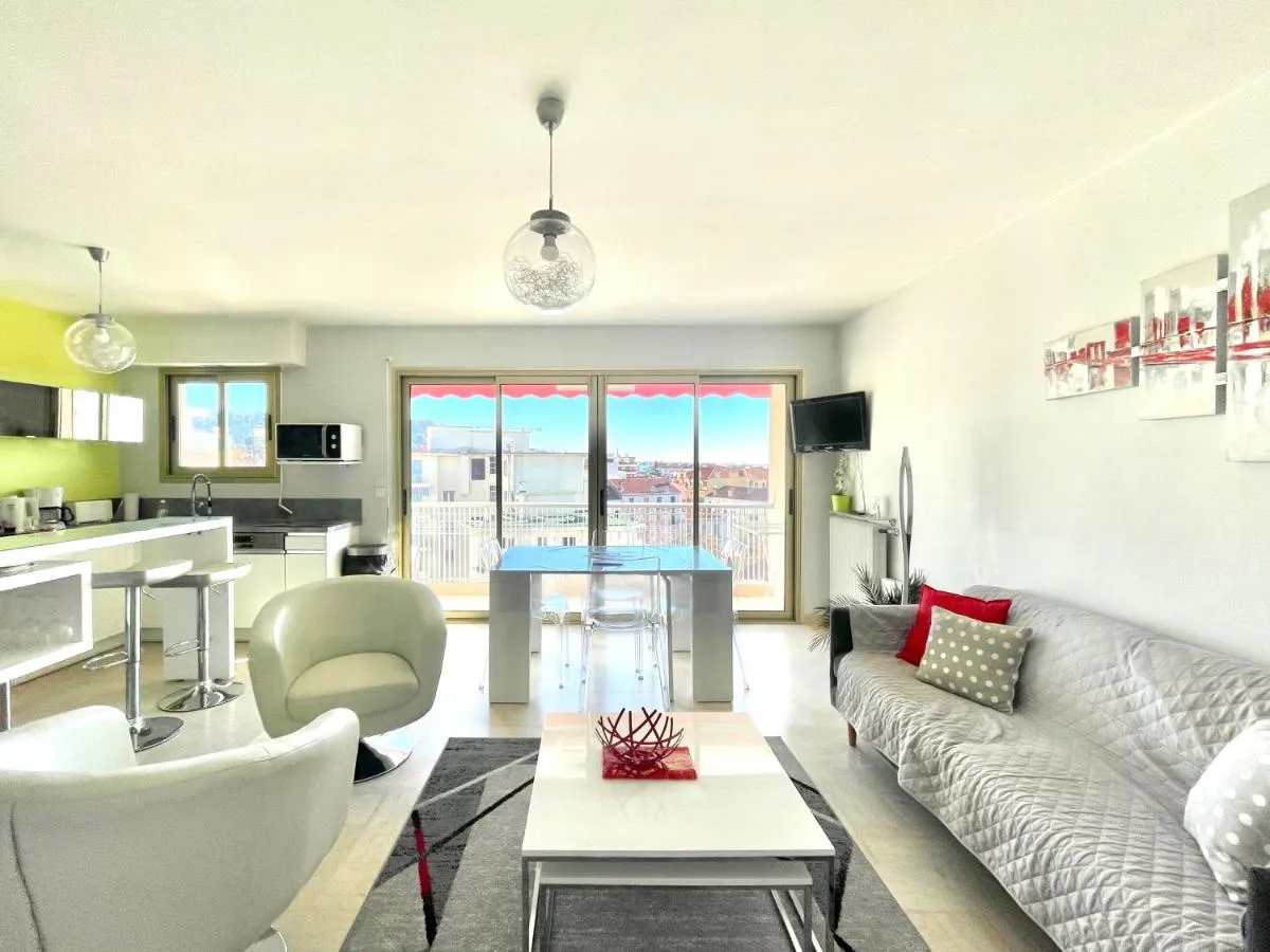 Image 2 of Petit Juas by Welcome to Cannes