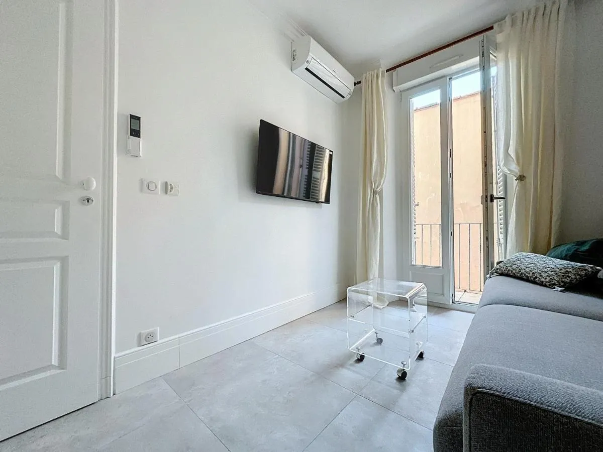 Image 5 of Plein coeur Cannes – 4 couchages