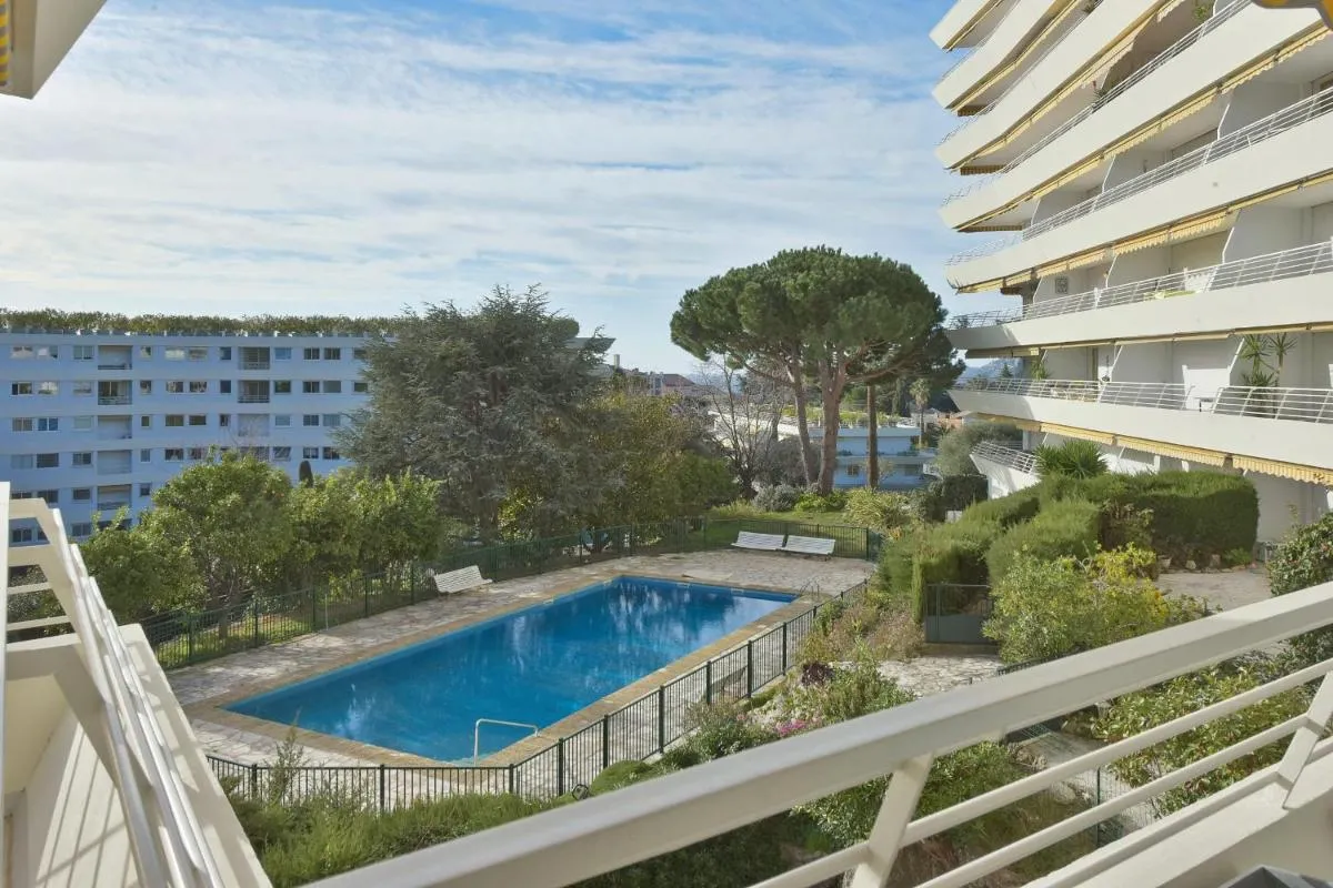 Image 4 of Prestigious Residence with Terrace and Pool