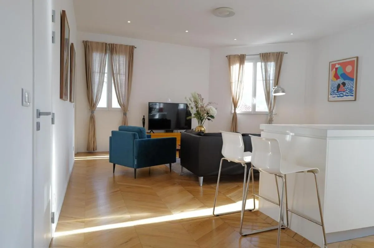 Image 6 of REF 909 – Cannes Back Croisette – Apartment for rent