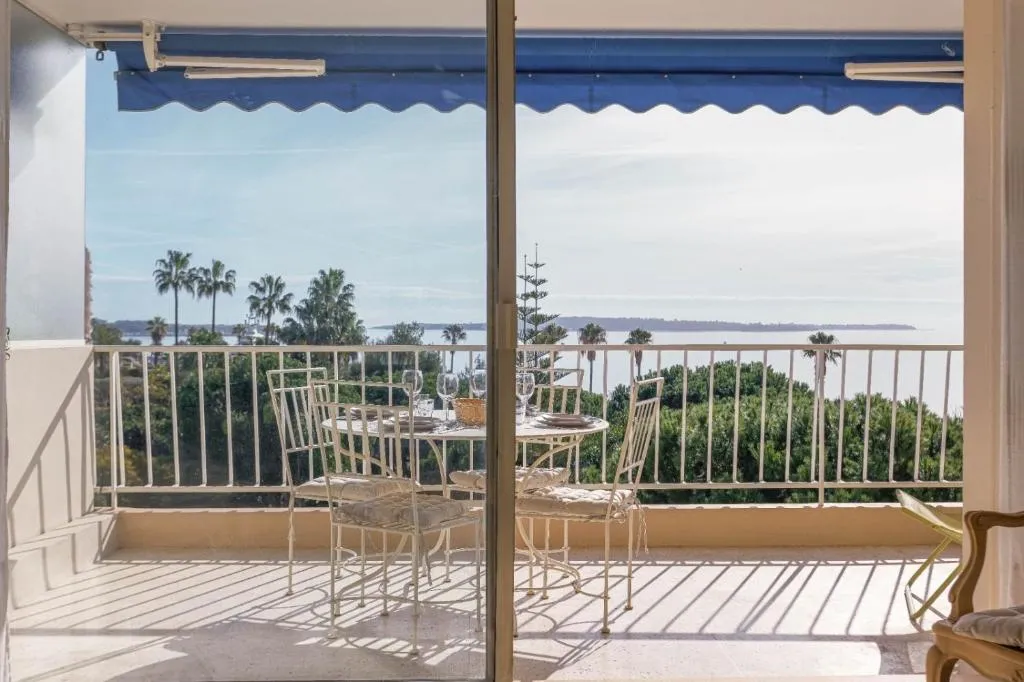 Image of Reflets d’Azur – Vue mer, plage, neuf, moderne