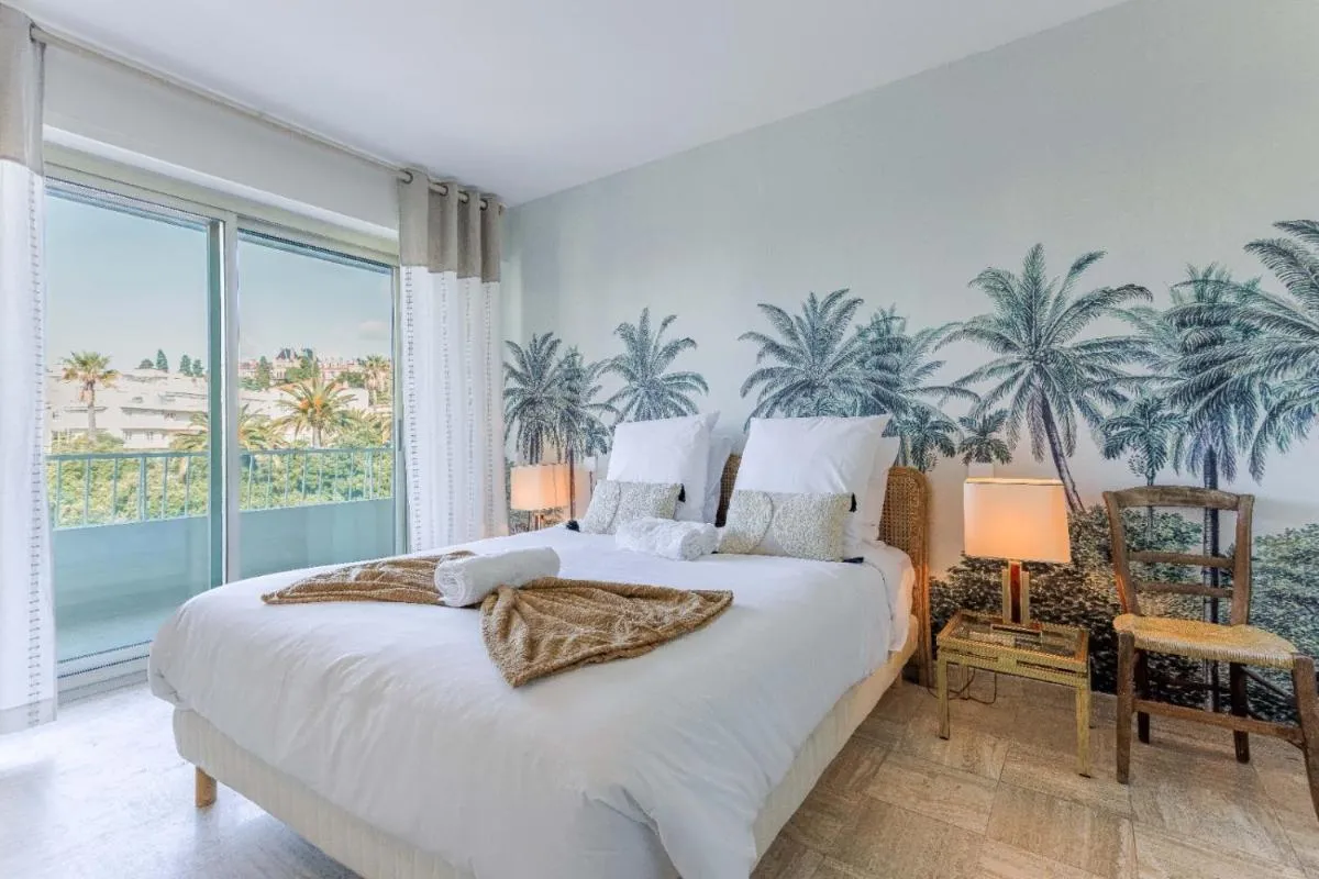 Image 1 of Reflets d’Azur – Vue mer, plage, neuf, moderne