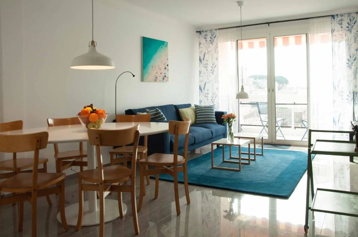 Image 3 of Résidence MANDARINIERS Cannes