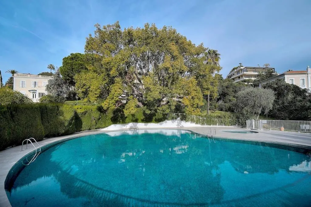 Image of Rocher Saint Georges spacieux 3P jardin piscine