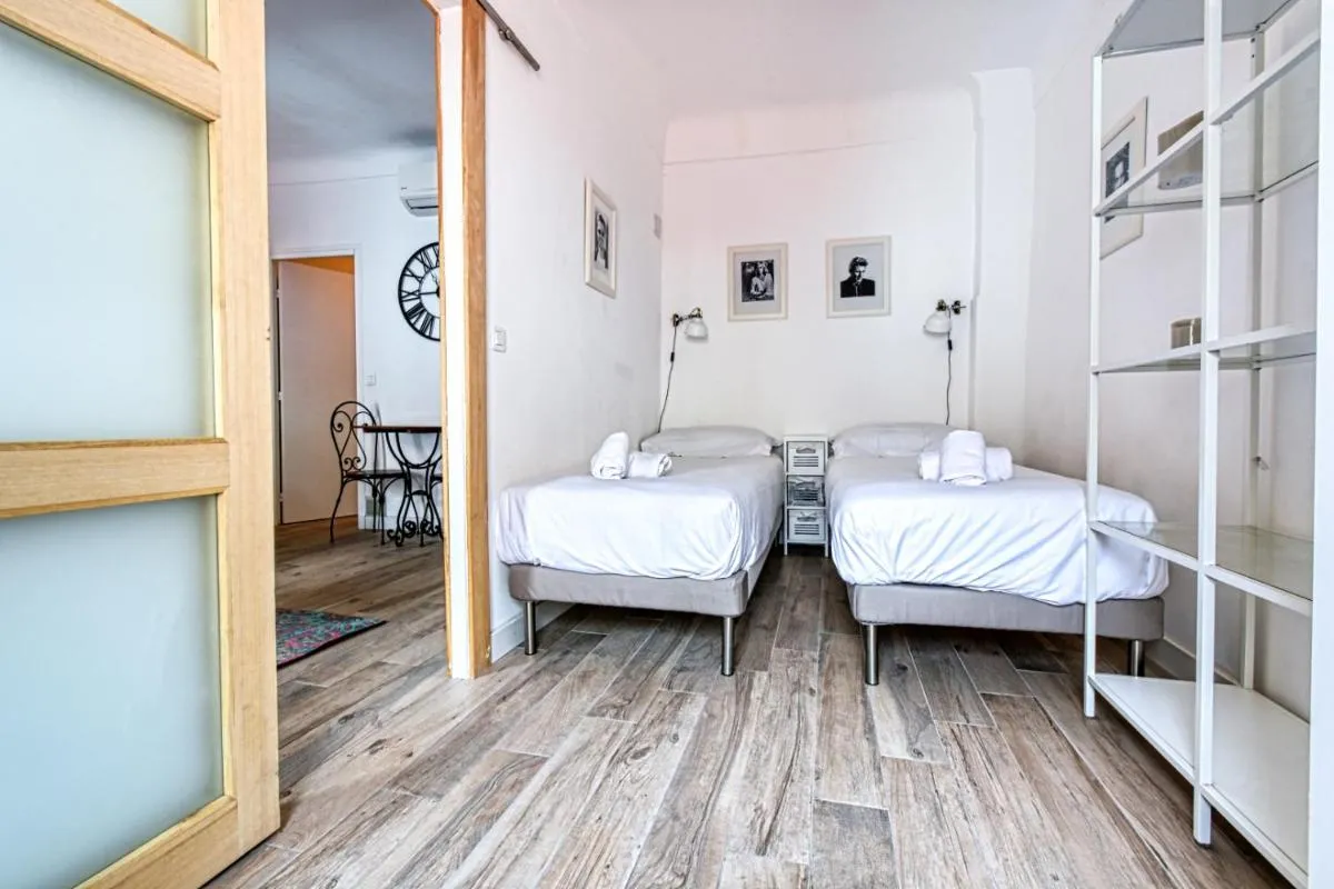 Image 6 of Romantic and new apartment in the famous Rue Meynadier in the supercentre of Cannes