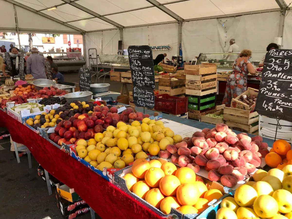Image 4 of STEPS TO THE BEACH apart in CANNES with Parking
