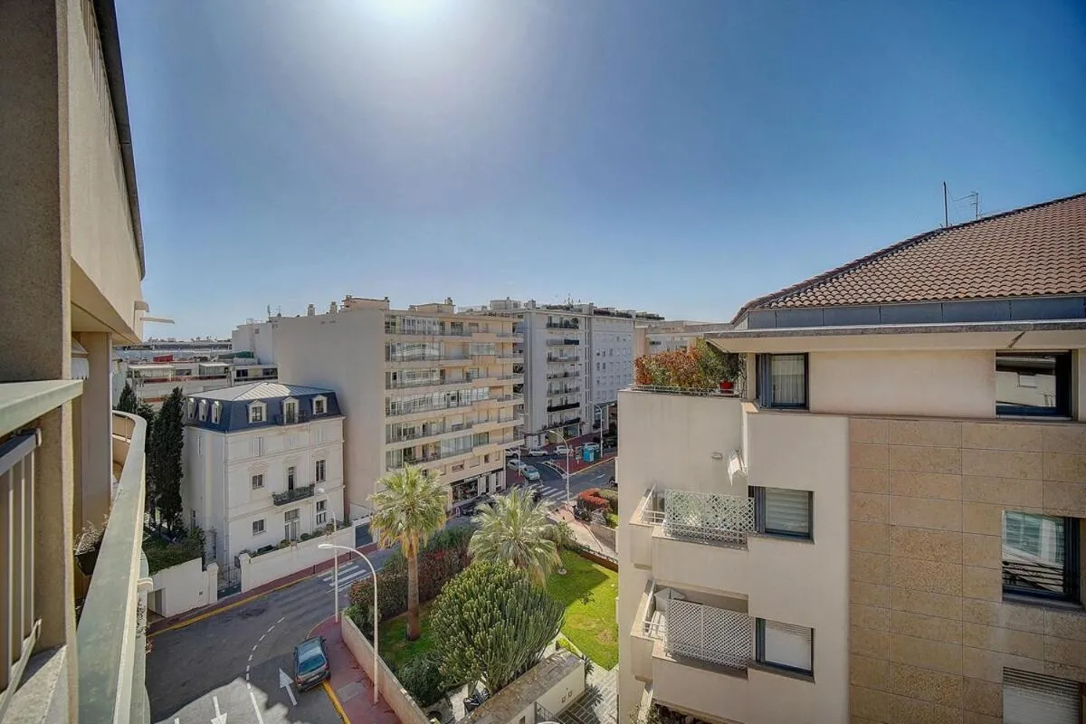 Image 4 of STUDIO MODERNE RENOVE 2MiN CROISETTE A0B166