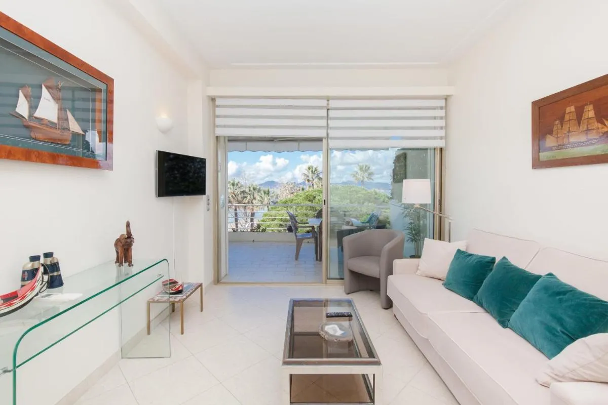 Image 4 of Sea View Cannes Croisette in Front of the Sea