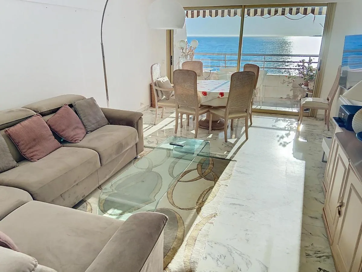 Image 2 of Situation et vue exceptionnelles 338L ROLL