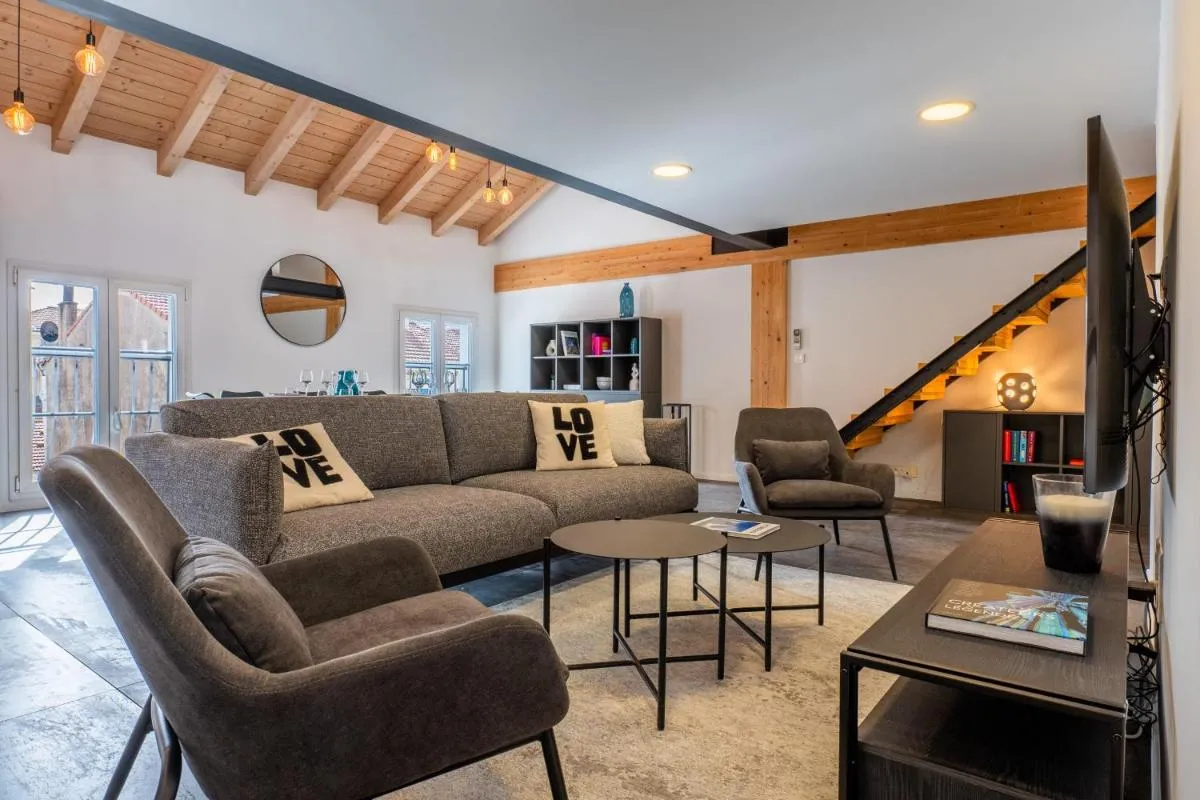 Image 5 of Spacious Duplex in the Heart of Cannes