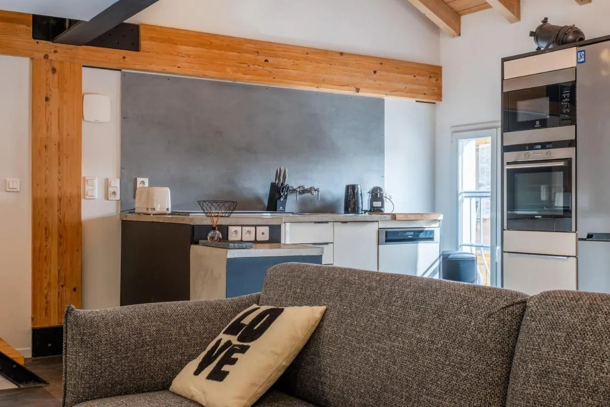 Image 6 of Spacious Duplex in the Heart of Cannes