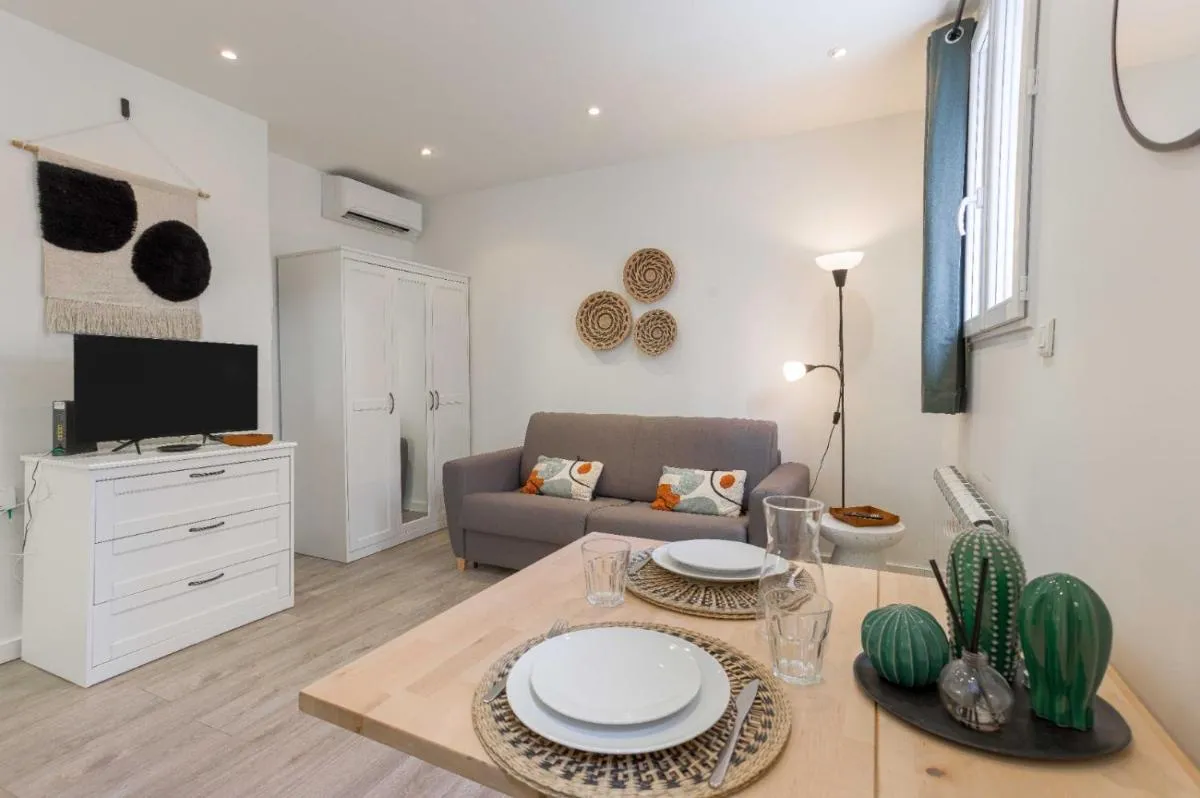 Image 4 of Studio Alexandre – Cannes