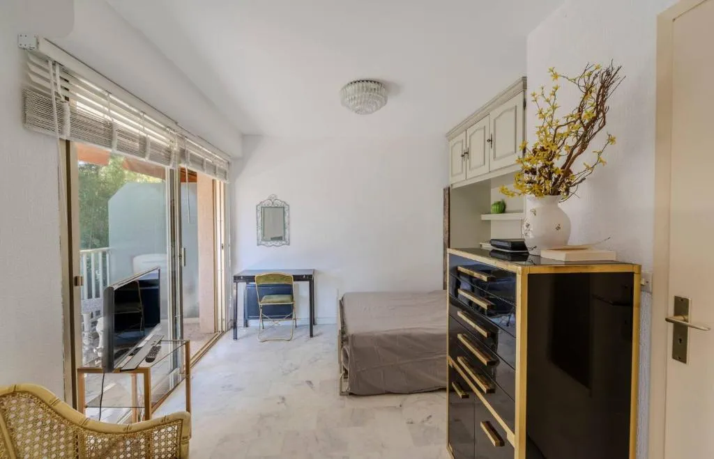 Image of Studio Fenelon terrasse et Parking Cannes