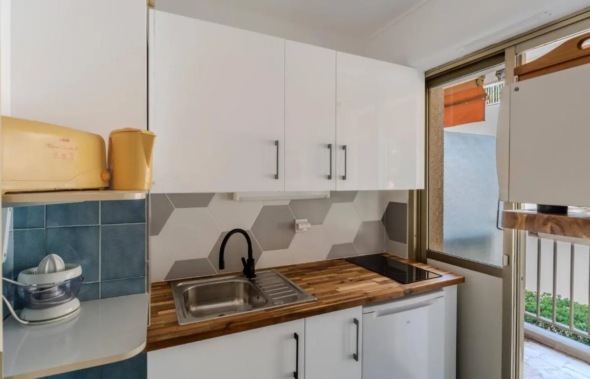 Image 6 of Studio Fenelon terrasse et Parking Cannes