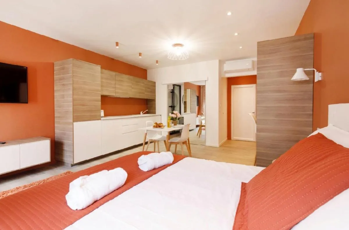 Image 2 of Studio Orange, Hypercentre à 2minutes du Palais des congrès