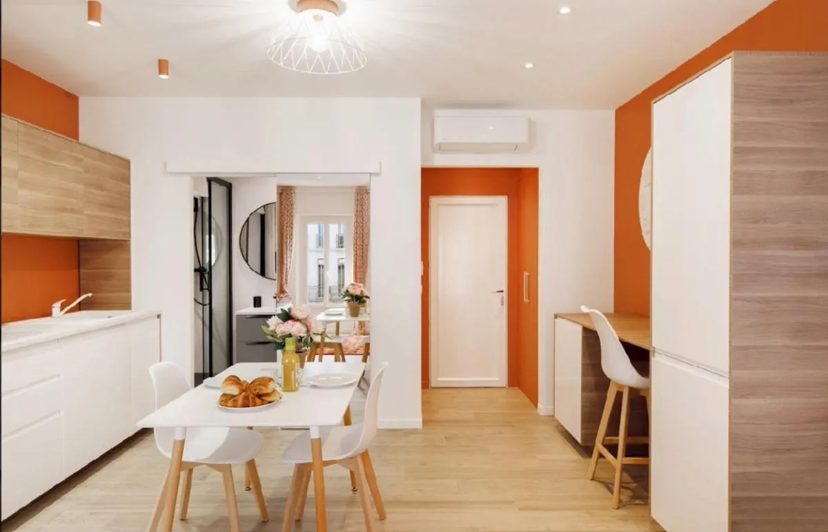 Image 3 of Studio Orange, Hypercentre à 2minutes du Palais des congrès