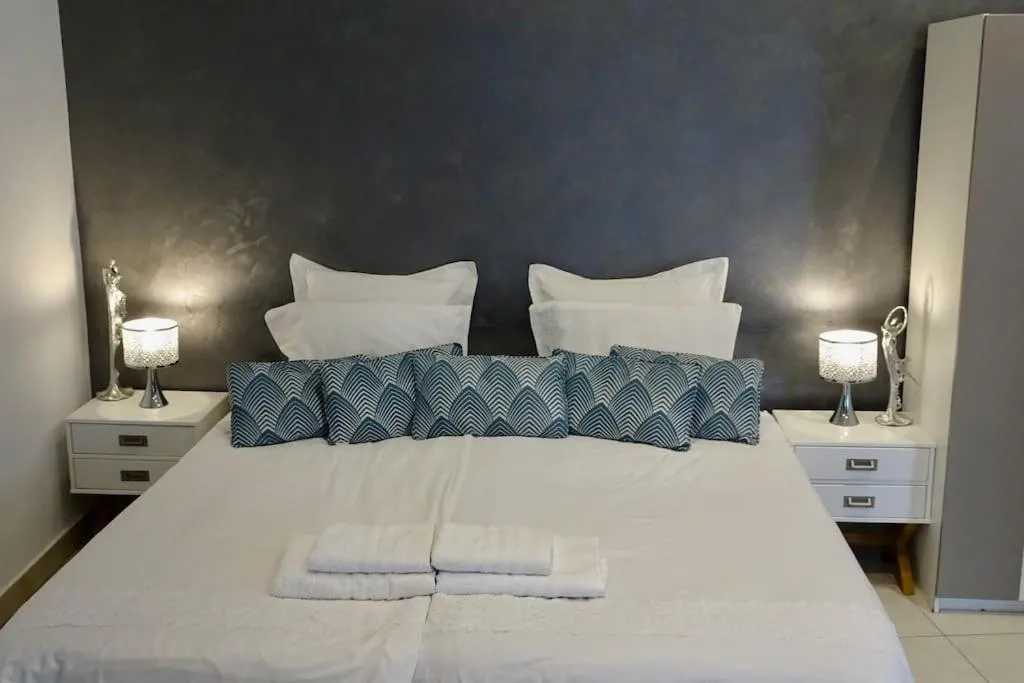 Image 1 of Studio Suquet 3