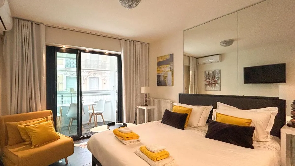 Image 1 of Studio Victoria 200 m Carlton Hotel & Croisette