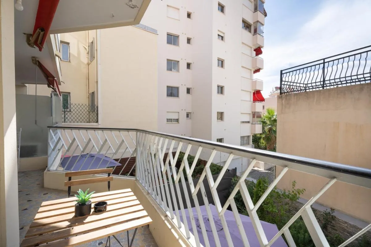 Image 5 of Studio calme et climatisé au cœur de Cannes