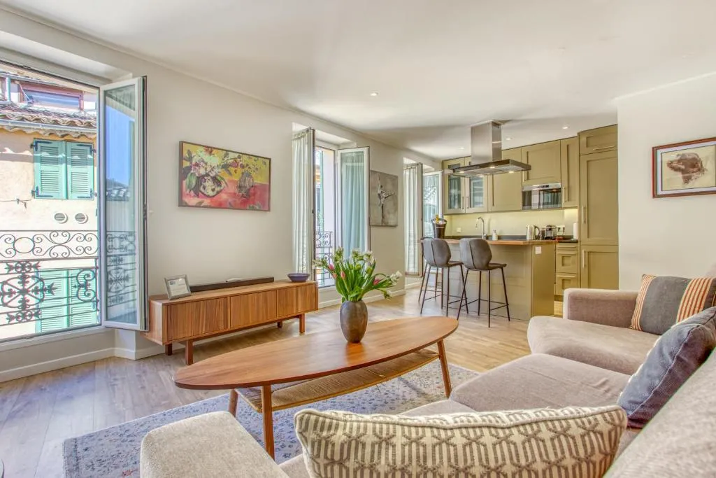 Image of Style in Cannes-Beautiful Apt-5 mins stroll to Festival-Beach-Port