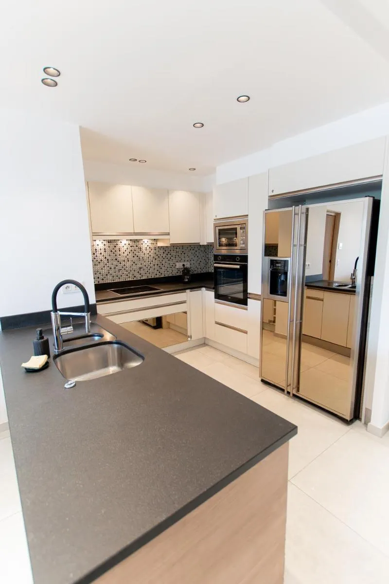 Image 5 of Sublime T3 de standing – Croisette Cannes – Vue mer