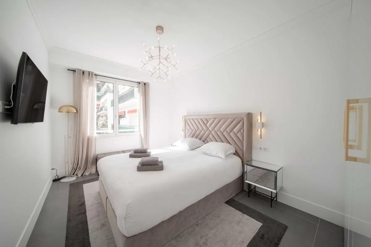 Image 3 of Superb 55m2 apartment – Heart of Cannes – 2BR4p