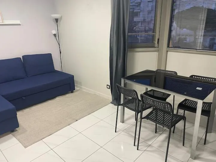 Image of Superbe Appartement avec terrasse 2 chambres, 4 à 5 couchages piscine, à deux pas des plages et de la Croisette