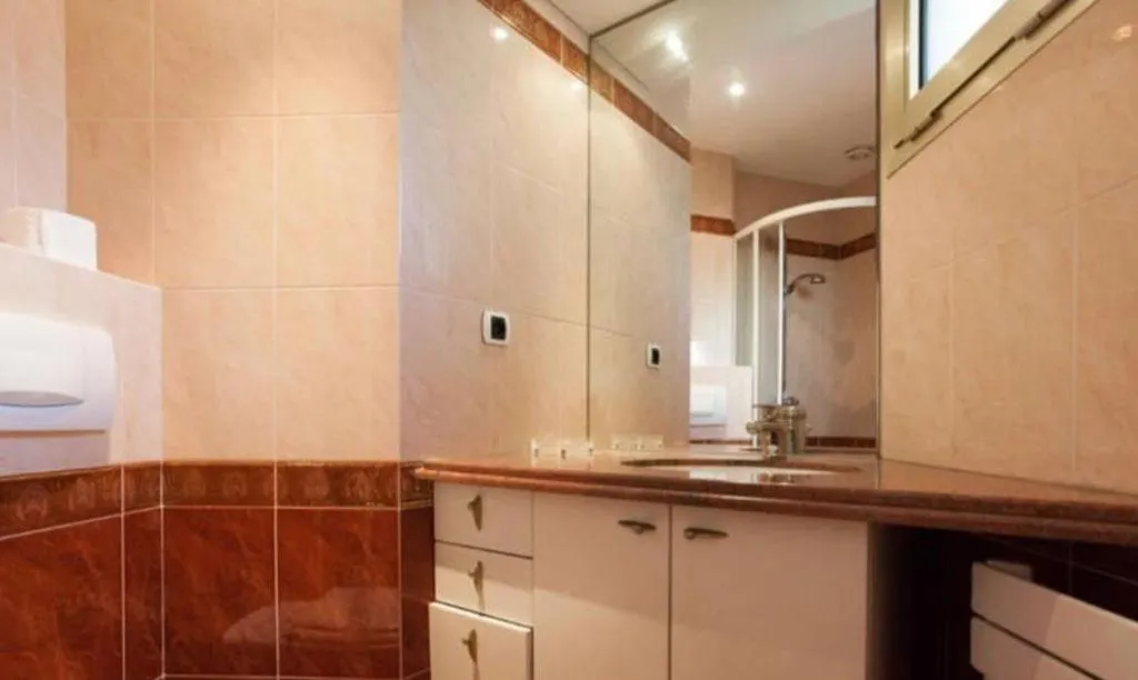 Image 6 of Superbe Appartement vue mer Pointe Croisette