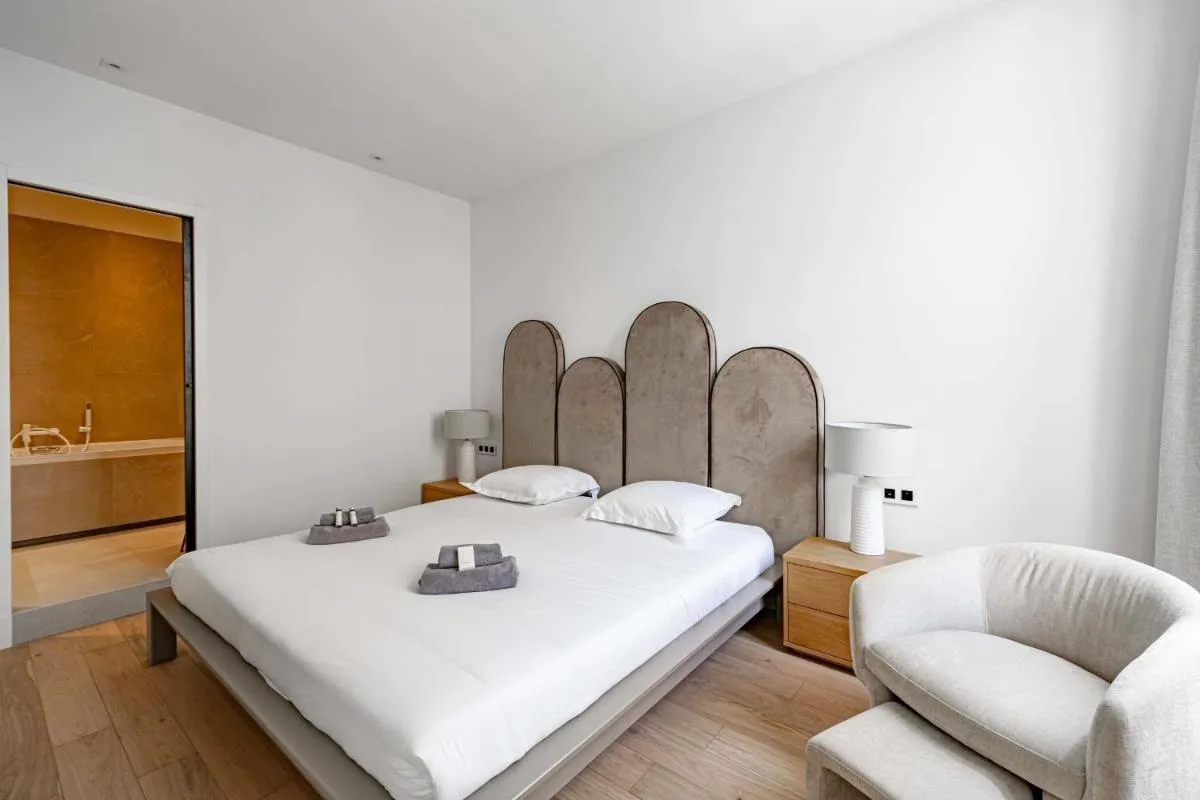 Image 5 of Superbe appartement 120m2 au coeur de Cannes