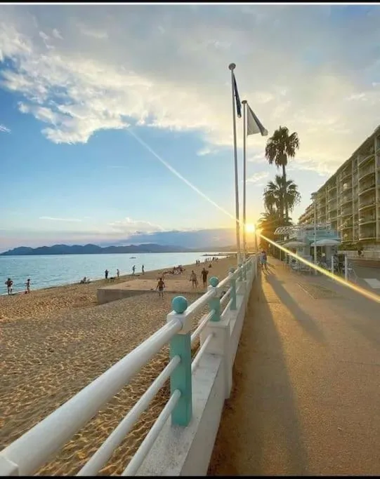 Image 5 of Superbe studio proche palais et plages à pieds