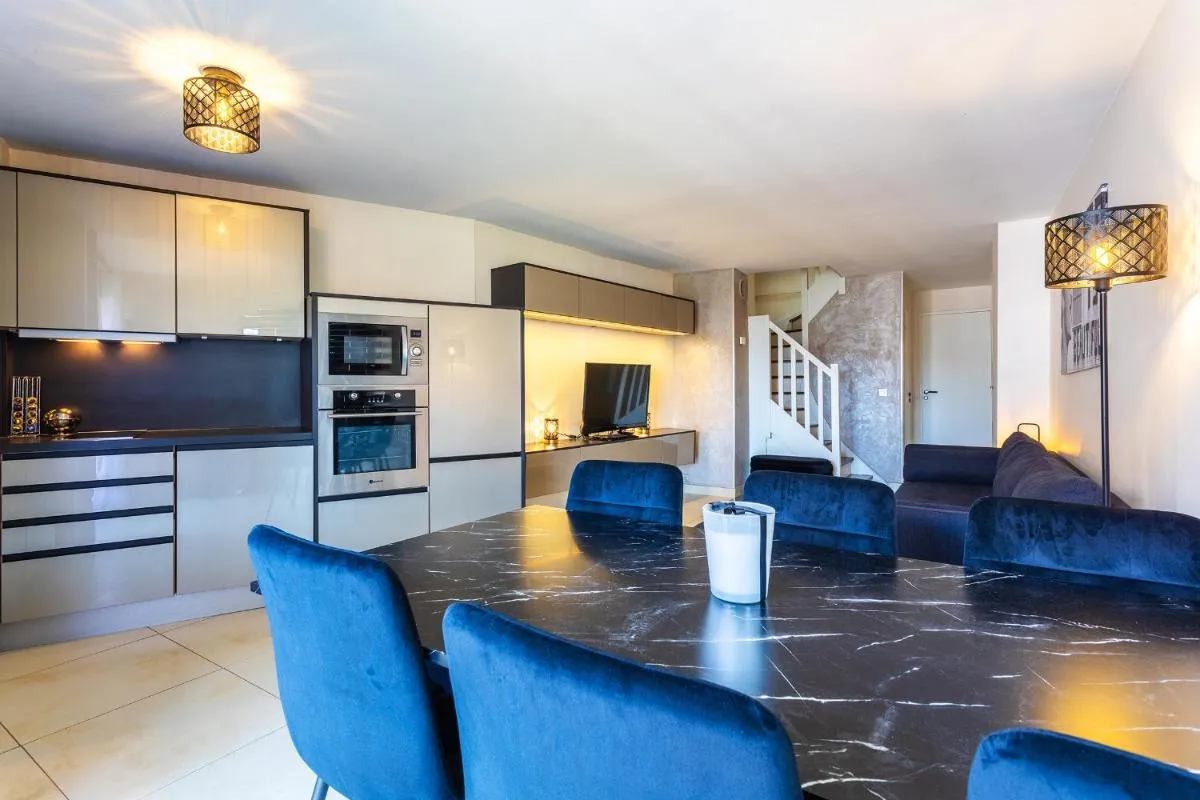 Image 3 of Suquet Du Midi MAR323 4P