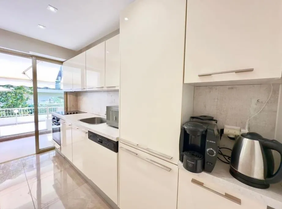 Image 3 of Sweet home+terrasse de 60m2 ,2 mn from croisette beach