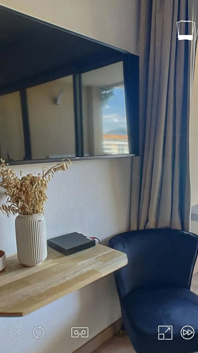 Image 4 of T2 Vue Mer à Cannes