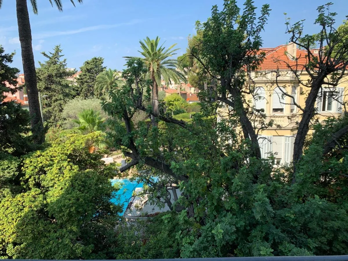 Image 5 of Top emplacement centre Cannes