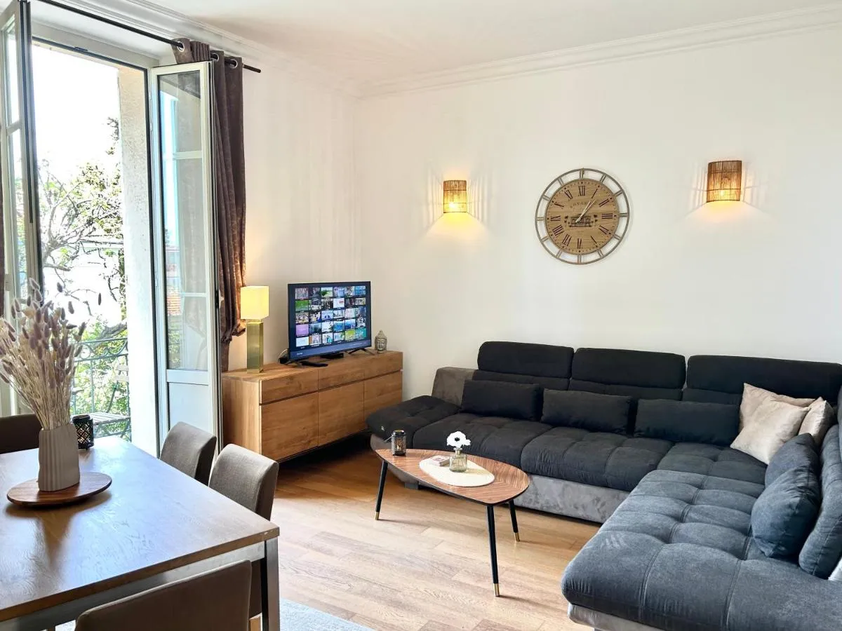 Image 2 of Top emplacement centre Cannes