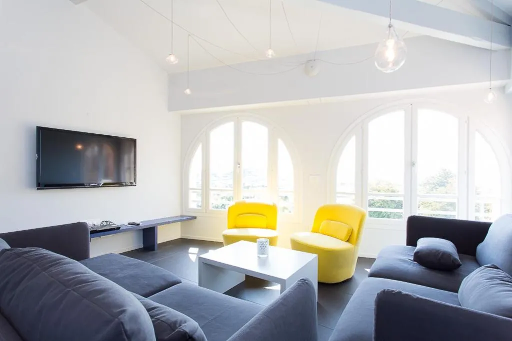 Image 4 of Top floor2 beds w/sea wiew