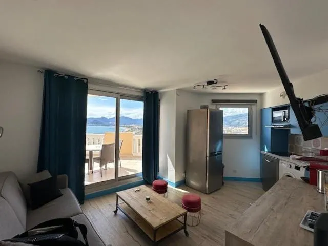 Image 5 of Top-floor apart Sea View, Terrace & 2 pools