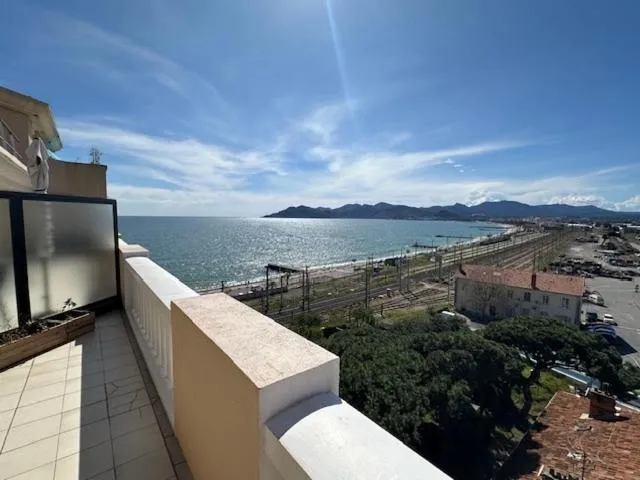 Image of Top-floor apart Sea View, Terrace & 2 pools