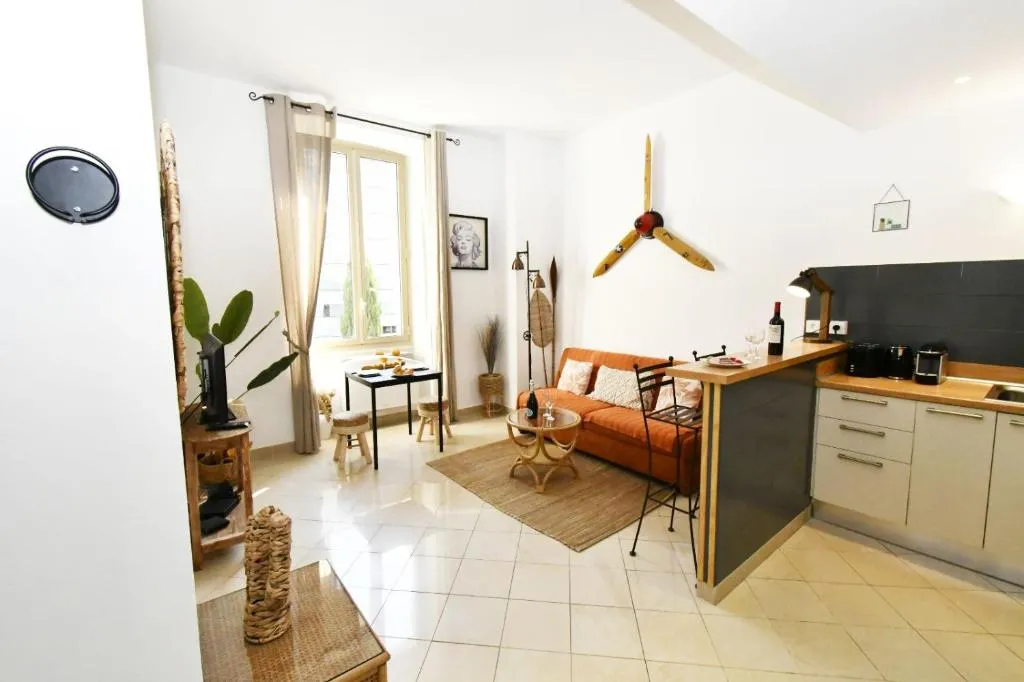 Image of Tou’Can YourHostHelper