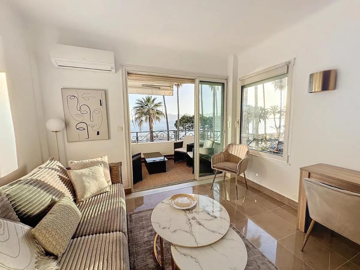 Image 3 of Two en-suite bedroom apartment on La Croisette – Sea view