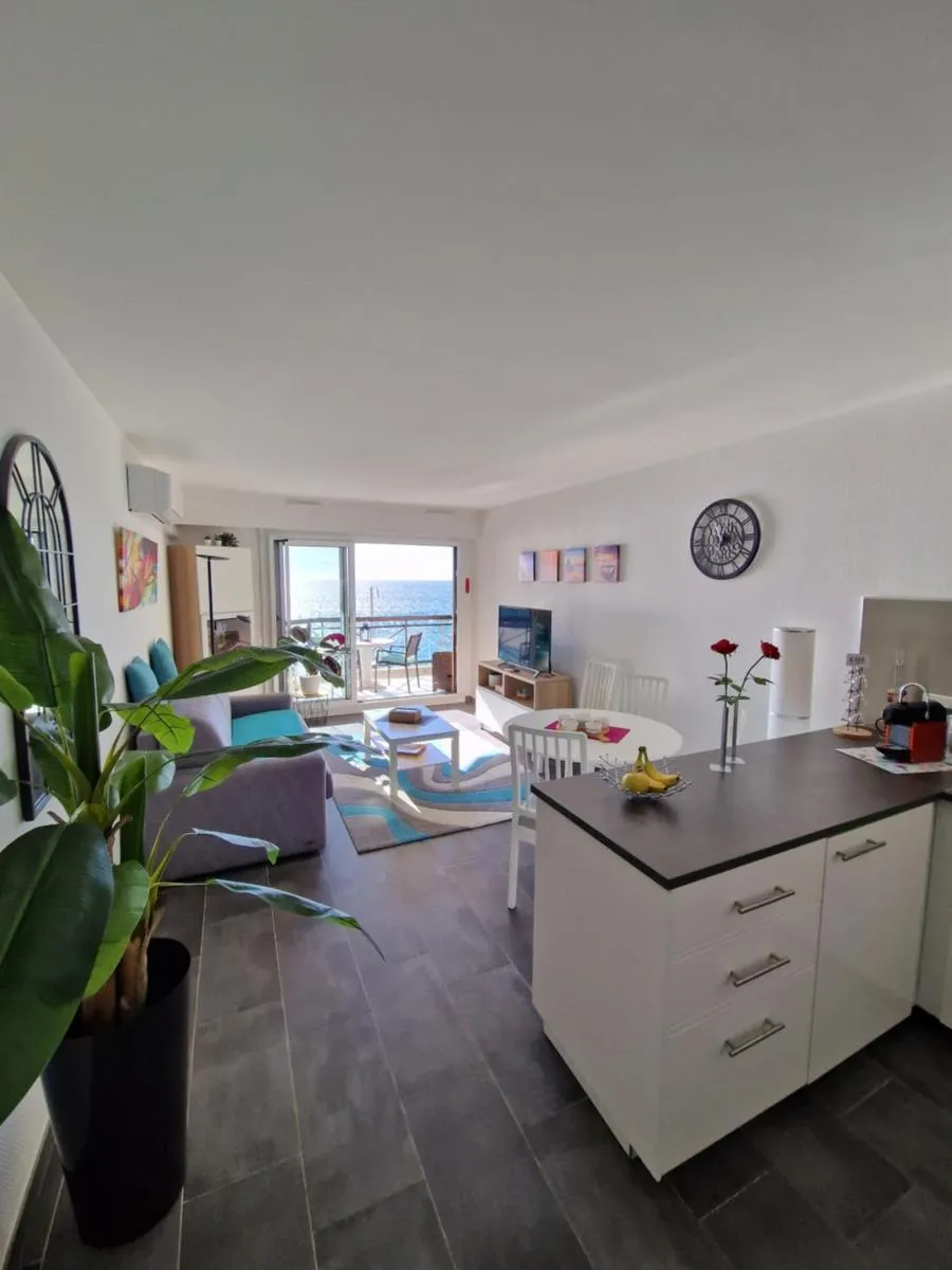 Image 4 of VILLA MAUPASSANT BORD DE MER