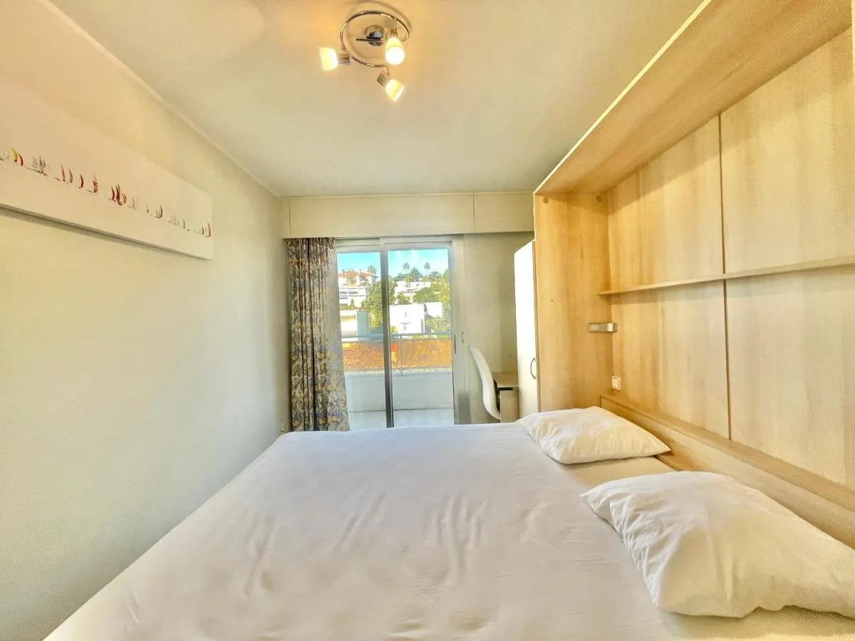 Image 5 of Vezelay, by Welcome to Cannes