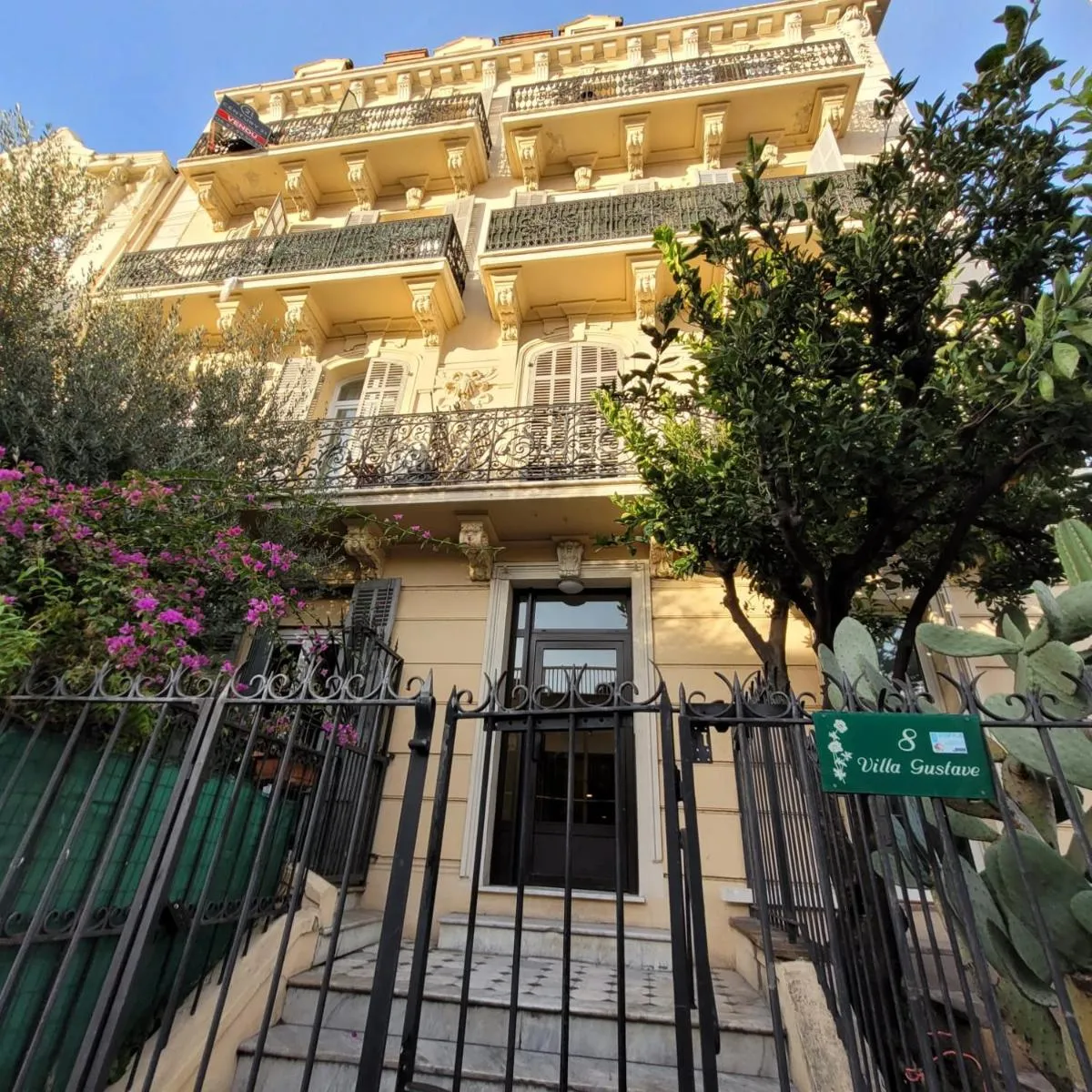 Image 3 of Villa Gustave, studio confort avec balcon Centre Cannes