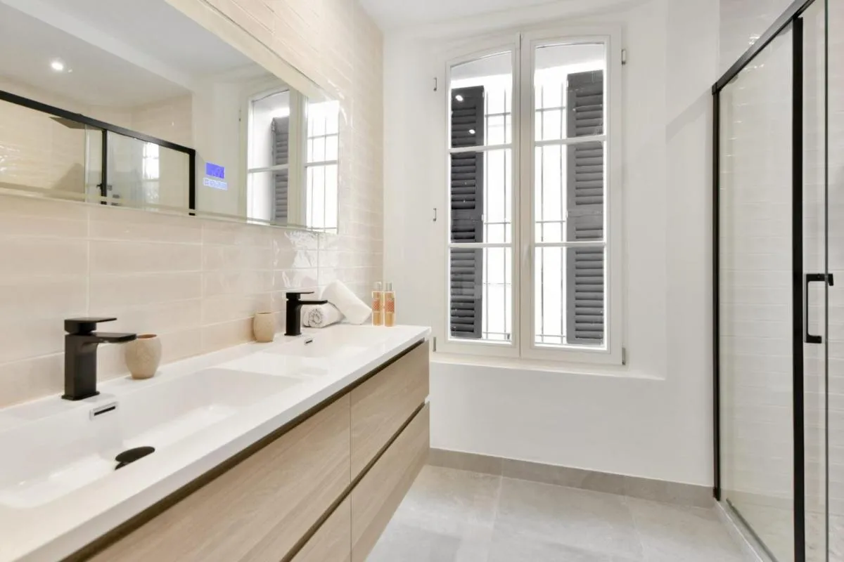 Image 2 of Villa Léon – Centre Cannes – 4 chambres – Clim