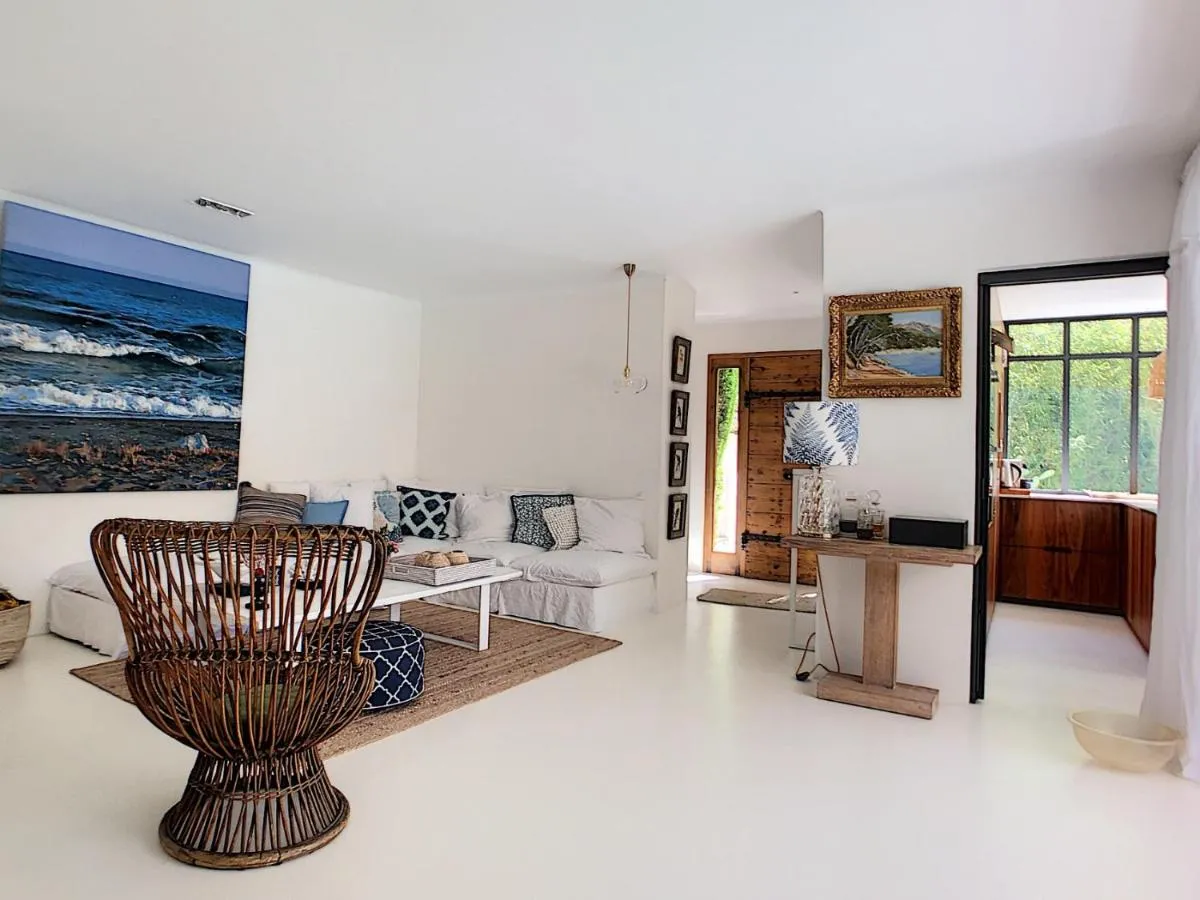 Image 4 of Villa Riviera