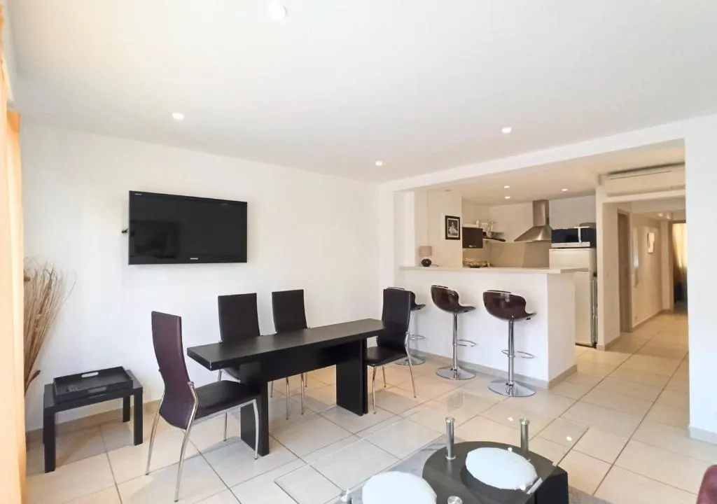 Image of Viva Riviera 2 Bedrooms 2 Bathrooms Rue Florian