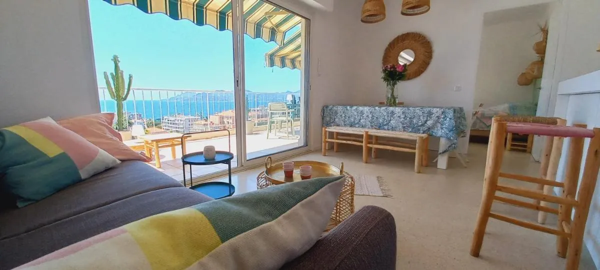 Image 3 of Vue mer à couper le souffle – nouveau entièrement rénové